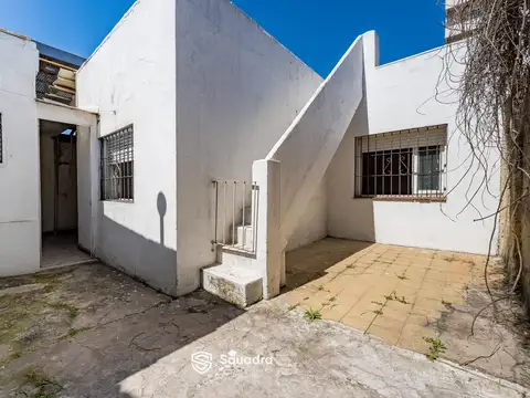 VENTA - Pasillo único NO PH, 2 dormitorios - Bella Vista, Rosario.