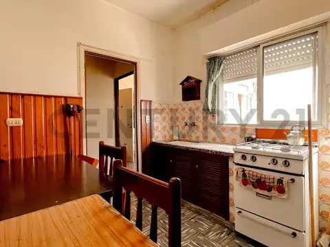 Luro 5000, Piso 2