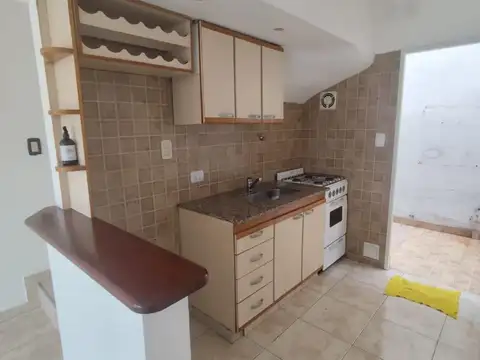 Depto Tipo Casa 2 ambientes con 1 baño