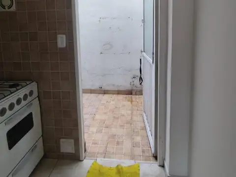 Depto Tipo Casa en Alquiler con 1 cocheras