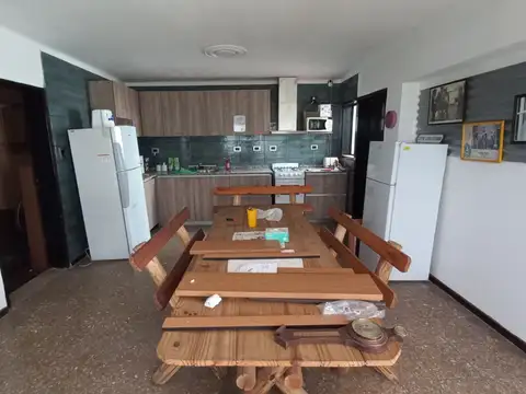 Casa en venta con departamento - Guaymallén