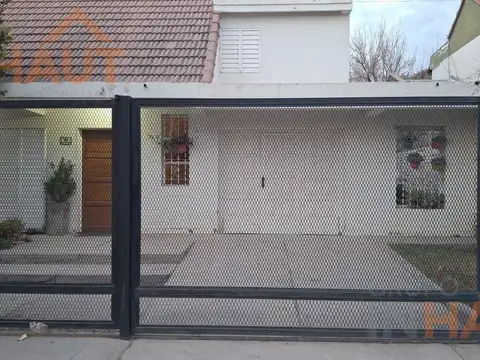 Casa en Venta en barrio Bancario de Fernández Oro