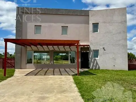 Casa en Alquiler en San Sebastian, USD 1.200