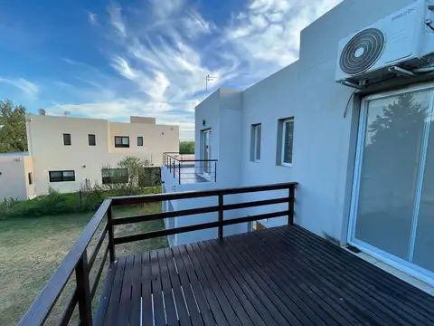 Casa en Alquiler de 3 dormitorios