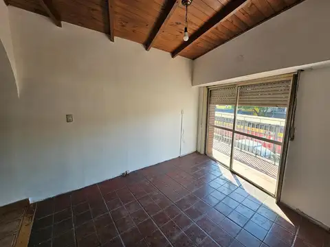 Depto Tipo Casa en Venta 50 años