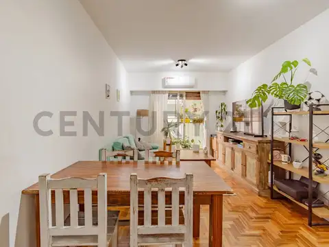 Conde 2500, Piso 2