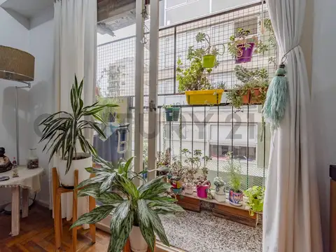 VENTA-PERMUTA HERMOSO DEPARTAMENTO DE 3 AMBIENTES C/ 2 BAÑOS Y BALCON EN EL BARRIO DE COGHLAN