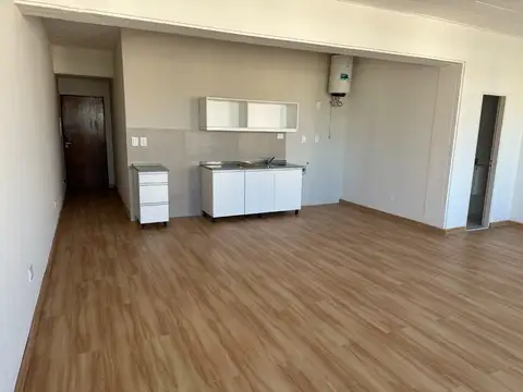 Luminoso y renovado monoambiente en el corazón de la ciudad