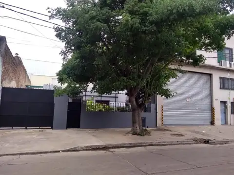 Galpon en Venta en Villa Maipu, USD 175.000