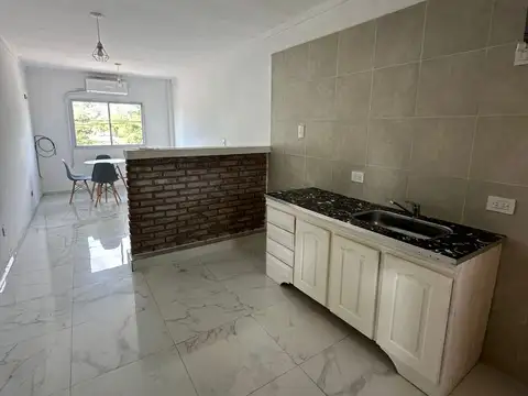 Departamento en Alquiler en Villa Lynch, $ 480.000