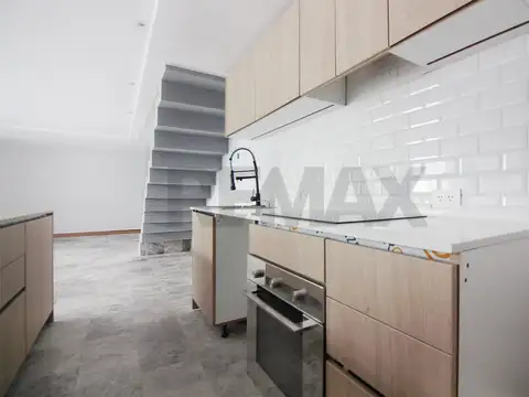 Depto Tipo Casa en Venta en Chacarita, USD 260.000