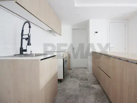 Depto Tipo Casa 4 ambientes con 3 baños