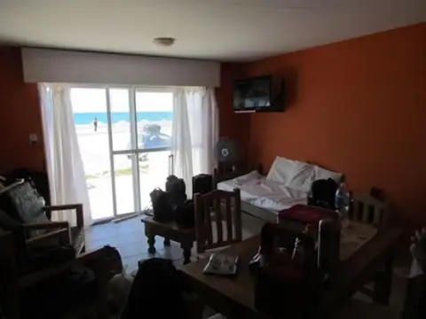 Oficina Monoambiente con 8 baños