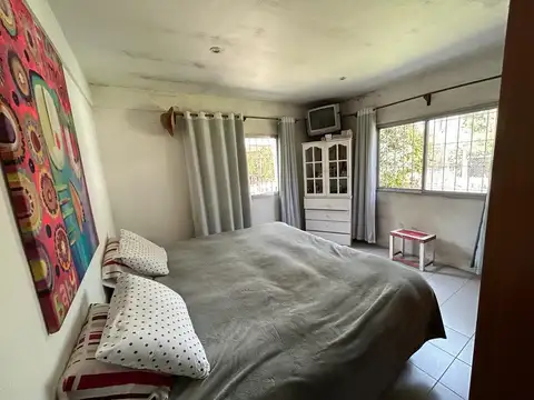 Casa 5 ambientes con 3 baños