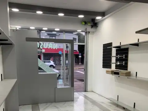 LOCAL A LA VENTA SOBRE LA AVENIDA BEIRO