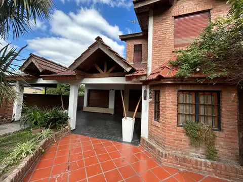CASA EN VENTA EN MORENO - EXCELENTE OPORTUNIDAD