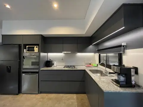 Casa a la venta con pileta en centro de Maschwitz