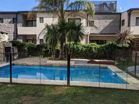 A 3 cuadrassde la estación de Pilar