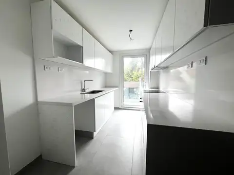 Departamento en Alquiler con 2 cocheras