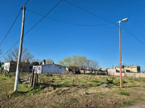 TERRENO DE 898M2 EN LUIS PALACIOS.