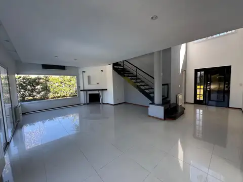 Casa en Venta en Santa Ana, USD 285.000