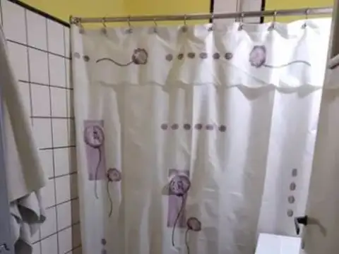 OPORTUNIDAD VENTA CASA 4 AMBIENTES CON PATIO