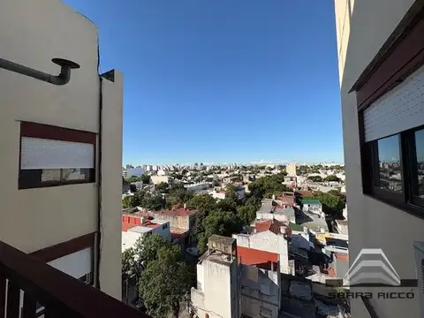 Departamento en venta c/ cochera en Monte Castro