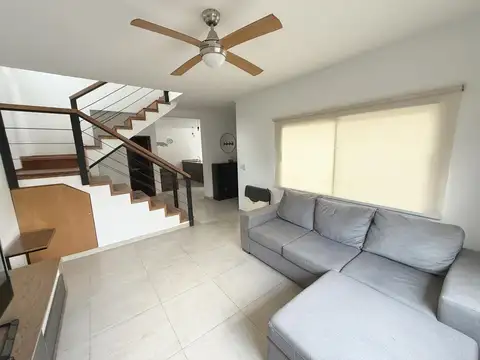 Casa en Alquiler en Funes, $ 2.295.000