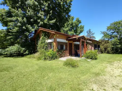 Venta. Casa 4 Ambientes. Lote De 3.900 m2. Barrio Parque La Verdad