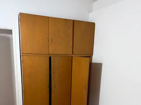 Casa en alquiler de 3 dormitorios con cochera