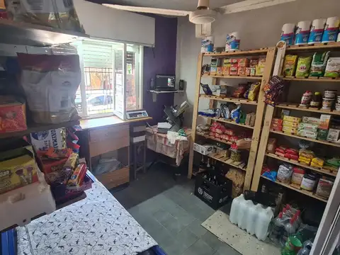 CASA  CON 2 VIVIENDAS 3 Y 2 AMB - Villa Ballester