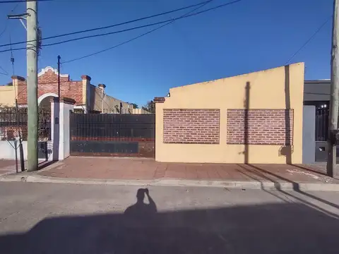 Venta Casa Quinta 4 Ambientes en Padua, Merlo