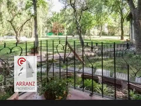 Venta/Permuta de casa en Guernica - 5 Ambientes con pileta