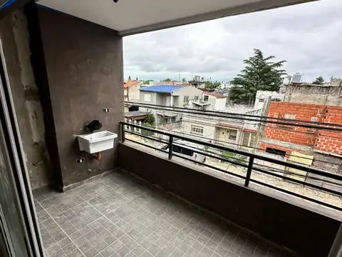 Depto Tipo Casa en Alquiler de 2 dormitorios