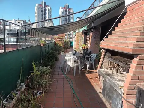 Casa en lo alto  277 m2 - 170 M2 cub - 107 m2 terraza c/parrilla