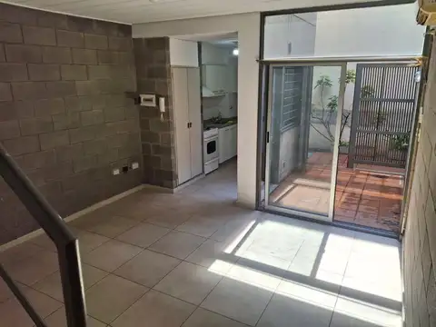 Depto Tipo Casa en Alquiler al Este
