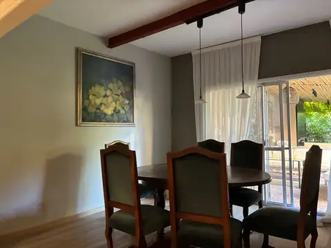 Casa 3 ambientes con 2 baños
