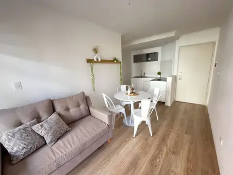 Leandro N. Alem 1500