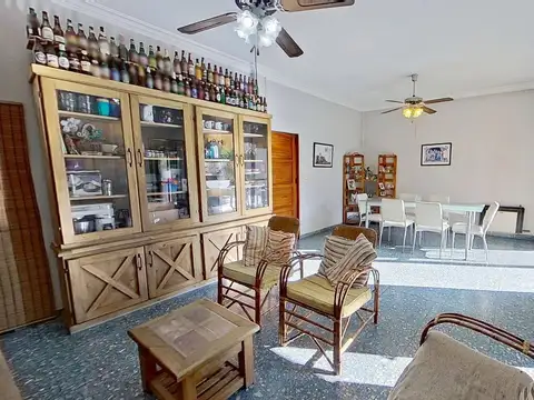 CASA 5 AMB VENTA BARRIO PARQUE CALCHAQUI