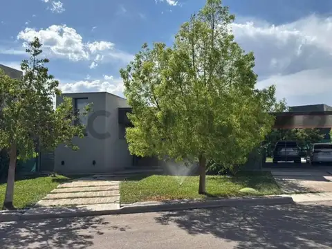 Oficina en Venta en Kilómetro 11, USD 239.000