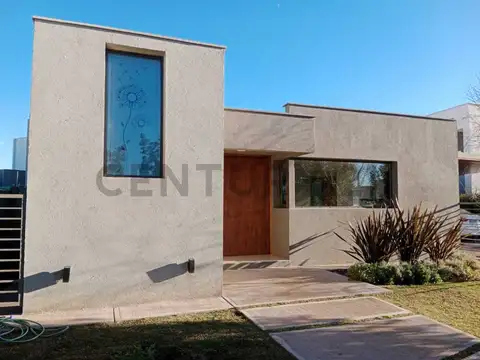 Casa en Las Cortaderas 2 Barrio Privado Guaymallen