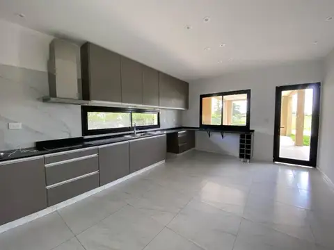 Casa en Alquiler A Estrenar