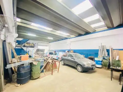 Galpon en Venta 30  mts Fondo