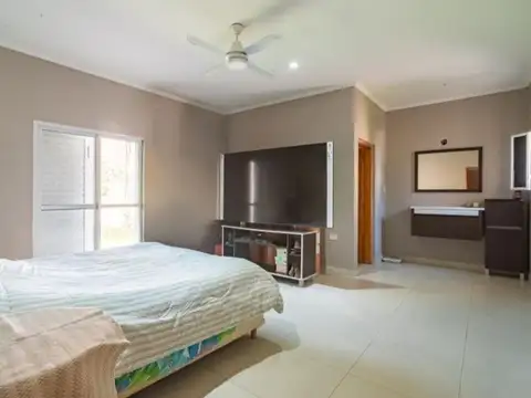 Casa 4 ambientes con 3 baños