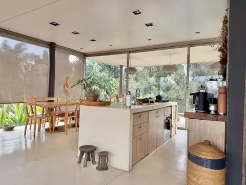 Casa 4 ambientes con 3 baños