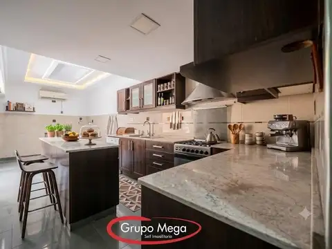 Casa 5 ambientes con 3 baños