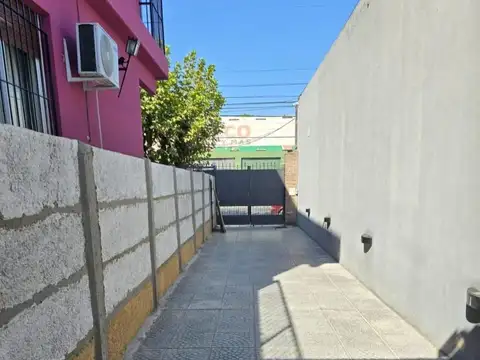 Depto Tipo Casa 3 ambientes con 2 baños