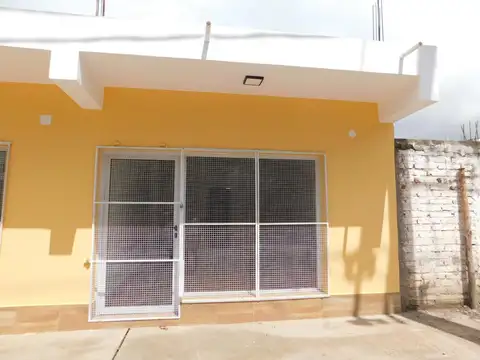 EN ALQUILER LOCAL COMERCIAL MICROCENTRO DE GRAL. GUEMES