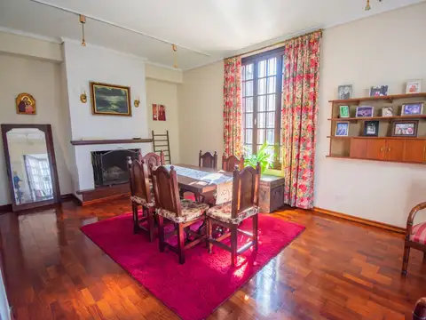 Depto Tipo Casa en Venta 52 años