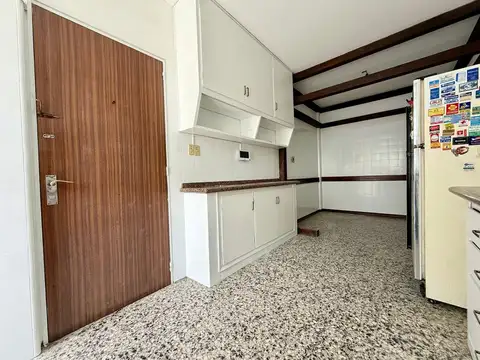 Departamento en Alquiler con 1 cocheras